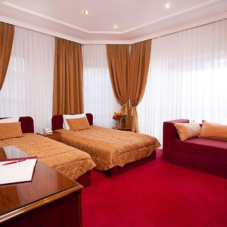 Hotel Victoria Skopje Exteriör bild