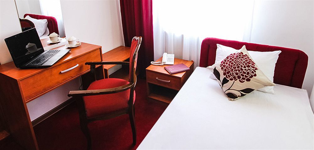 Hotel Victoria Skopje Exteriör bild
