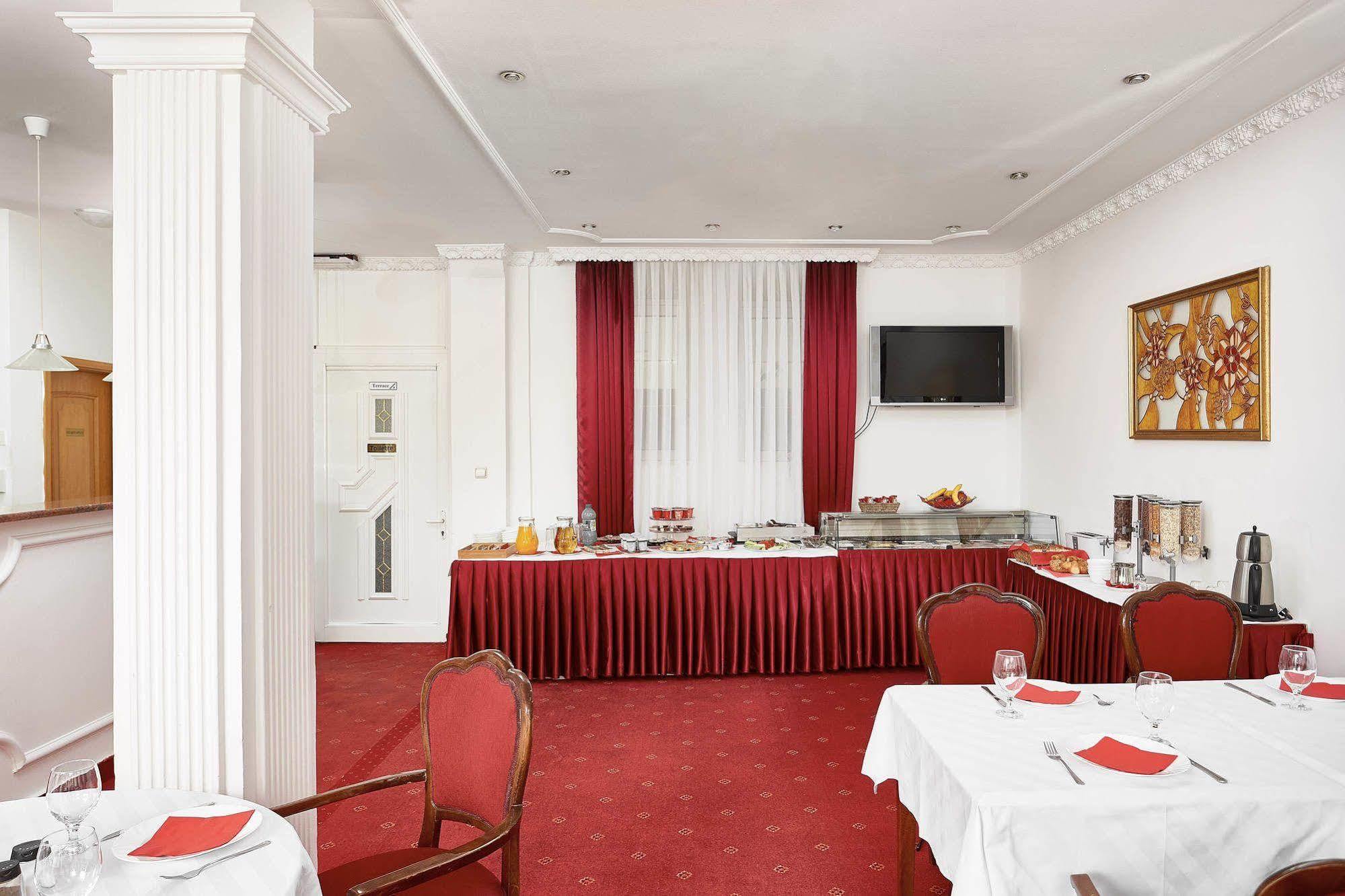 Hotel Victoria Skopje Exteriör bild