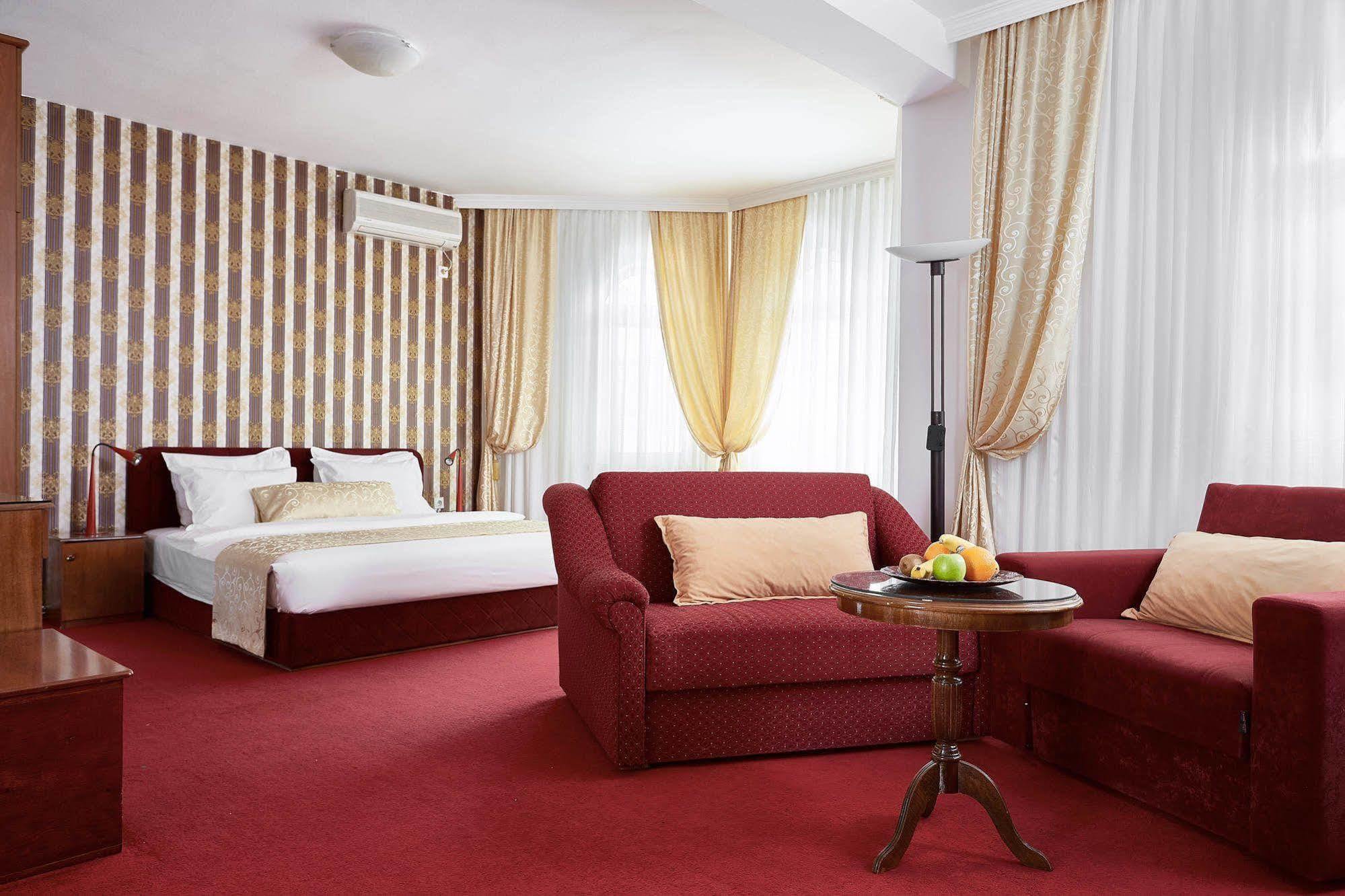 Hotel Victoria Skopje Exteriör bild